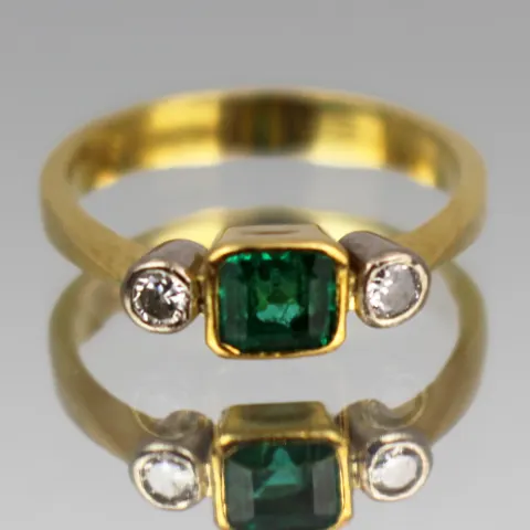 Emerald & Diamond 18ct Gold Ring