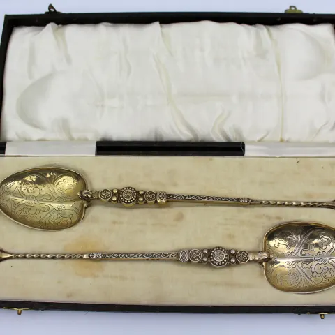 Pair of Cased Silver Gilt Anointing Spoons – Birmingham, 1936