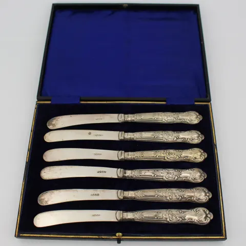 Antique Cased Set of 6 Silver Plated Tea Knives