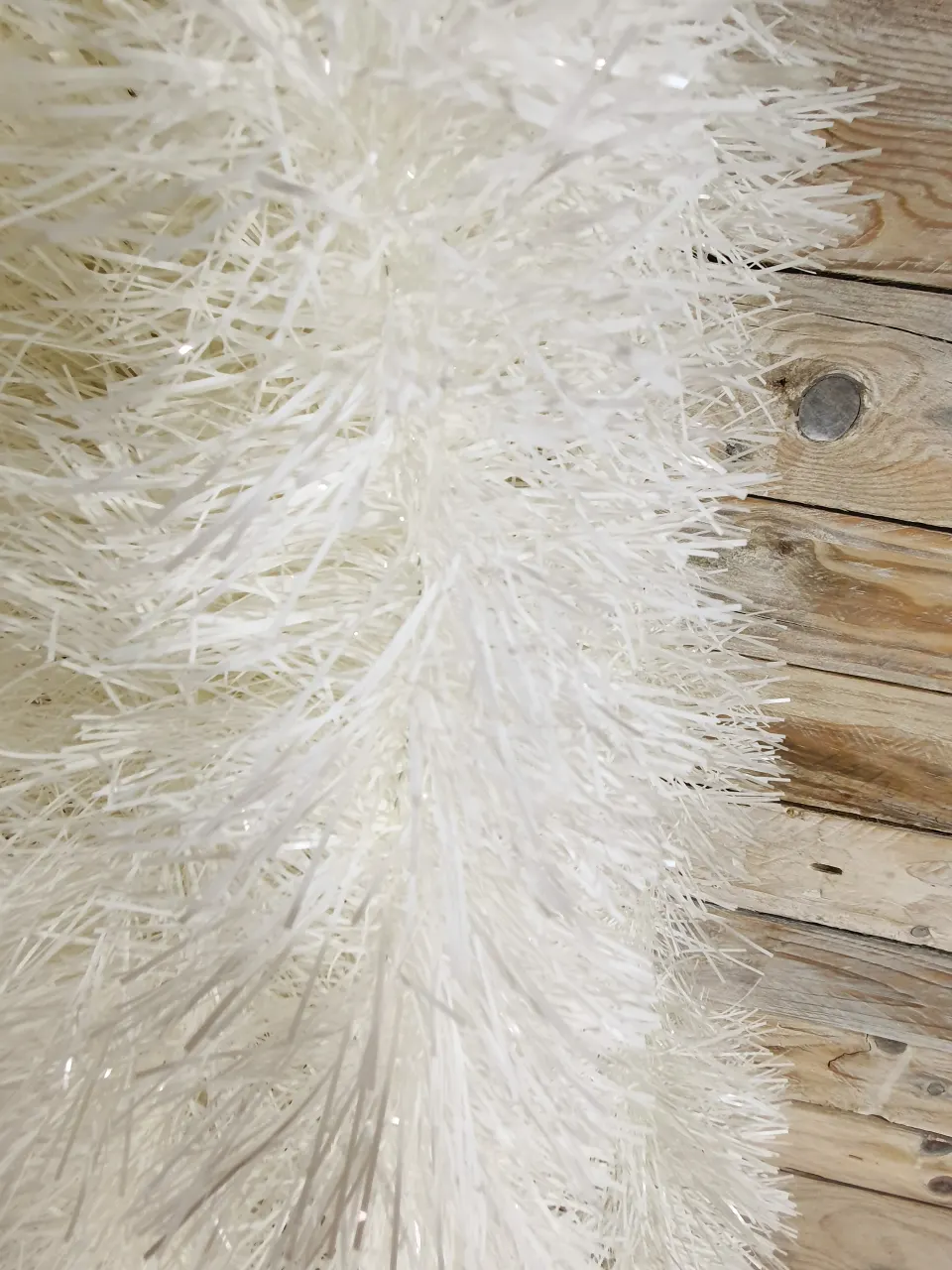 5 x 2m Luxurious White 9cm Chunky Tinsel