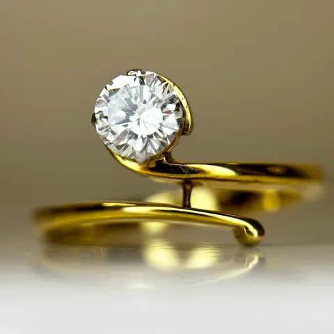 Beautiful Natural 0.30 CT VVS Diamond Ring With 18k Gold