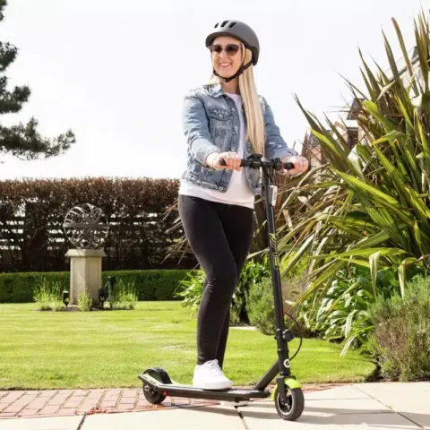 (35/Mez) RRP £200. Evo VT3 Folding E-Scooter.