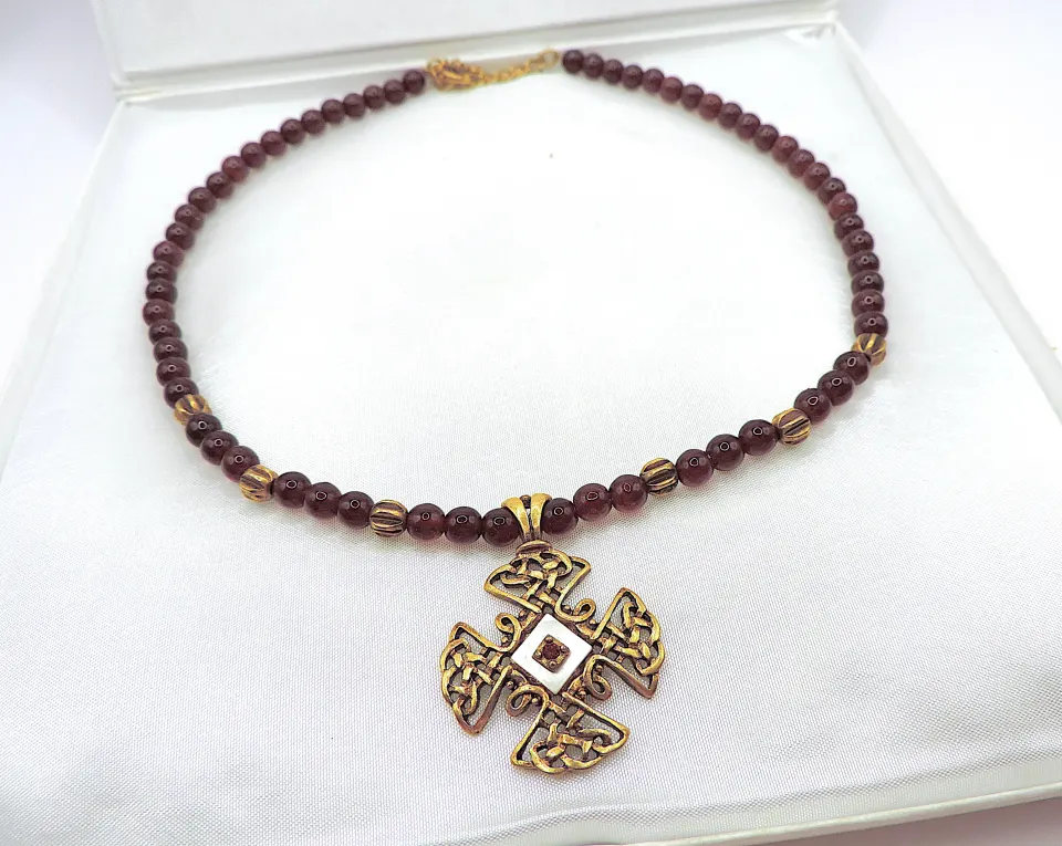 Garnet Bead Necklace With Gift Box