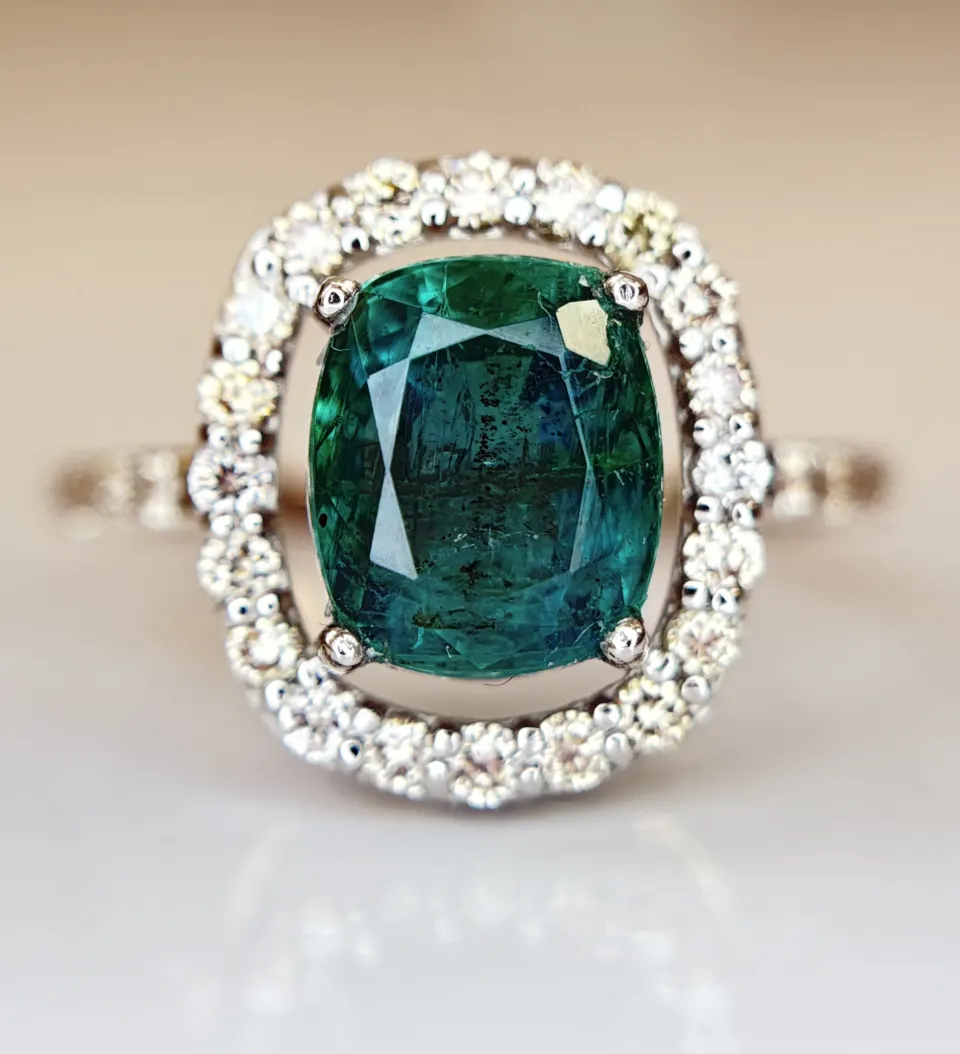 Beautiful 2.25 CT Natural Emerald Ring With Natural Diamonds & Platinum 950