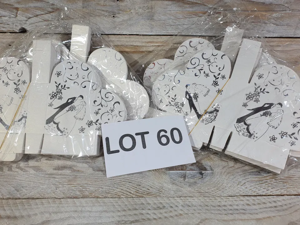 Lot 60;  200 HEART SHAPED WEDDING FAVOR BOXES RRP £40