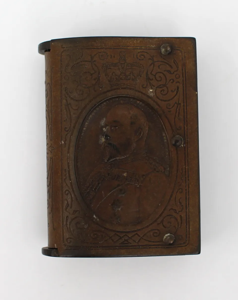 Edward VII Vesta Case