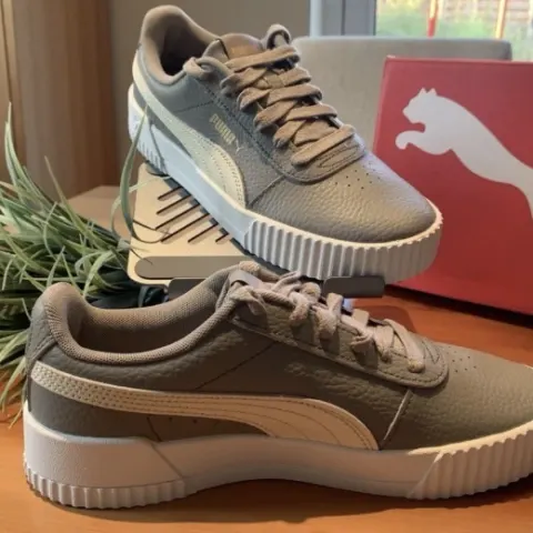 Puma Carina Lux L Trainers – Stormy Slate/Alpine Snow – UK 4