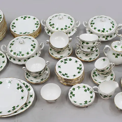 Large Colclough Ivy Pattern Dinner Tea Service