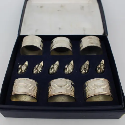 Vintage Silver Plated 6 Place Knapkin Ring Set