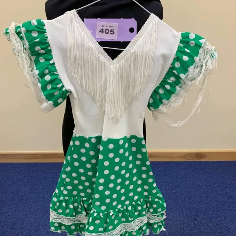 Green and white dressing up Spanish dress