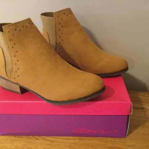Dolcis “Wendy” Ankle Boots, Size 7,  Tan - NEW RRP £45.00