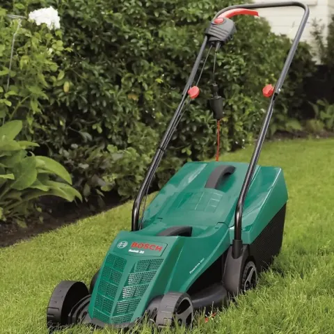 (32/Mez/P) RRP £89. Bosch Rotak 32-12 Corded Lawn Mower.