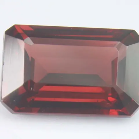 Red Garnet, 4.88 CT