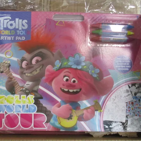 100pcs Brand new Trolls A3 art set with colour books and crayons - rrp £4.99 each - 100pcs in l
