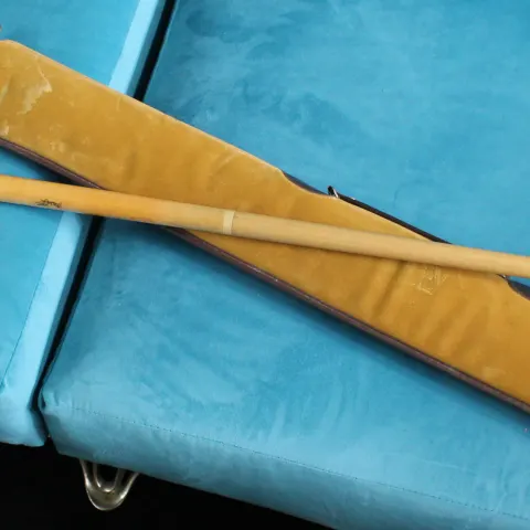Vintage Snooker Cue in Riley Suede & Leather Case – Steve Davis Label