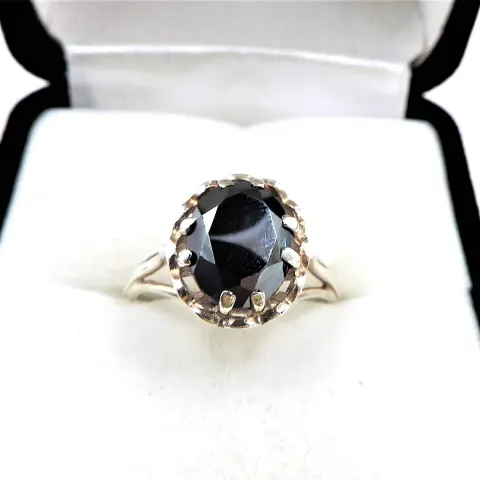  Sterling Silver Black Spinel Gemstone Ring