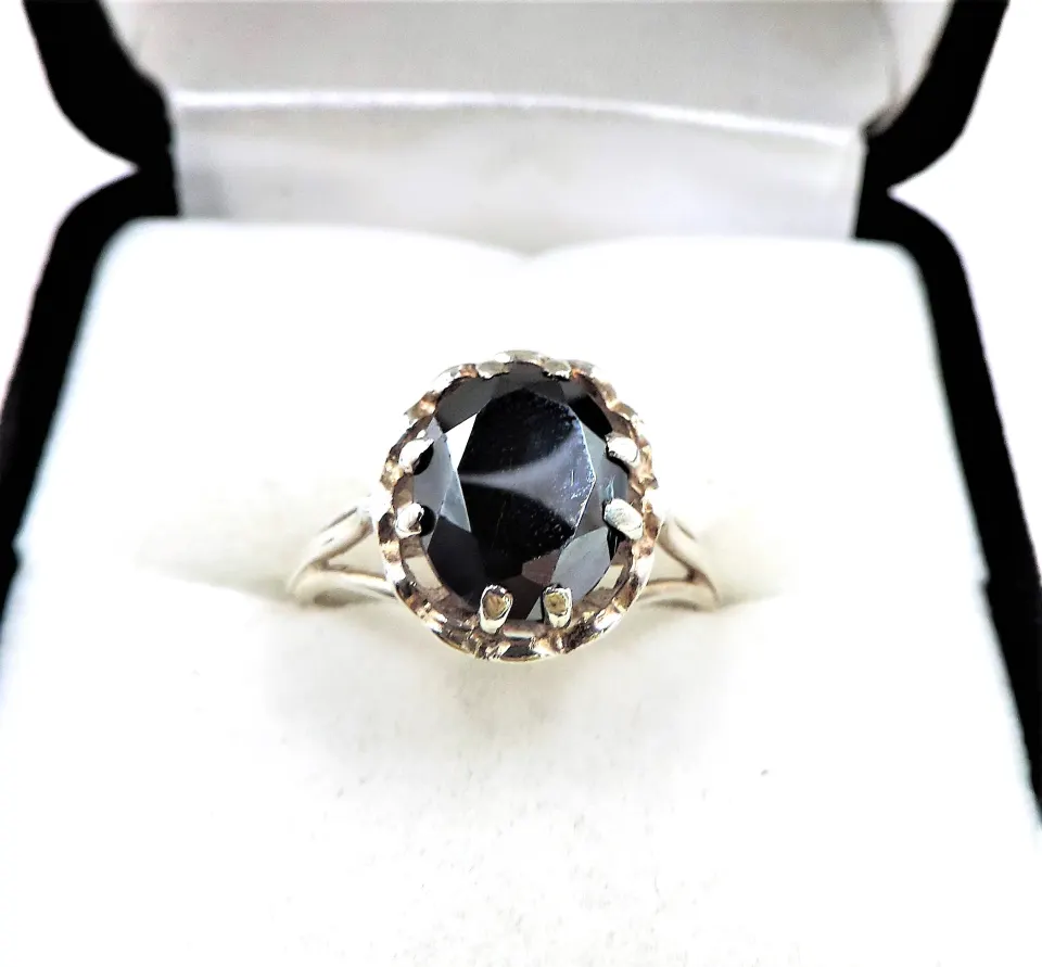  Sterling Silver Black Spinel Gemstone Ring