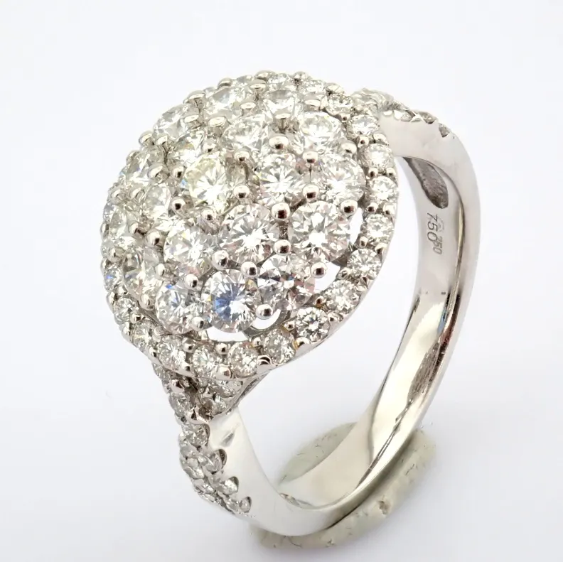 18K White Gold Ring - 2.02ct Brilliant Diamonds