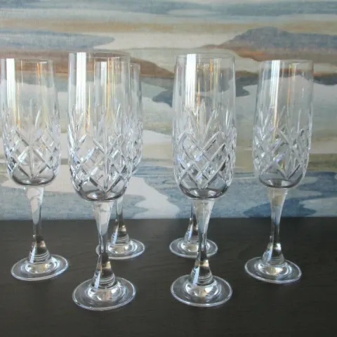 Set of 6 Fine Vintage Cut Glass Champagne Flutes