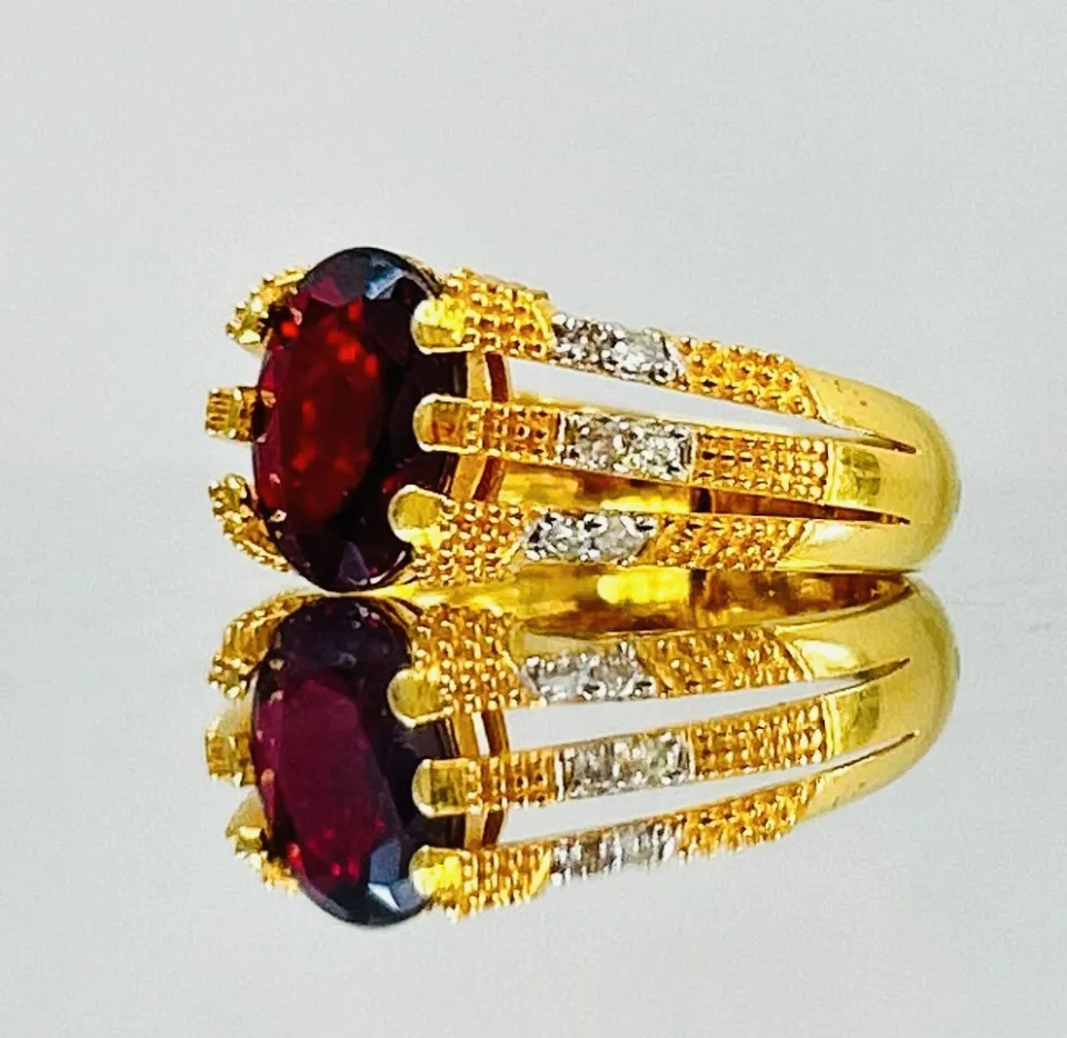 Natural Burma Ruby 2.16ct Unheated/Untreated  With Natural Diamonds & 18kGold