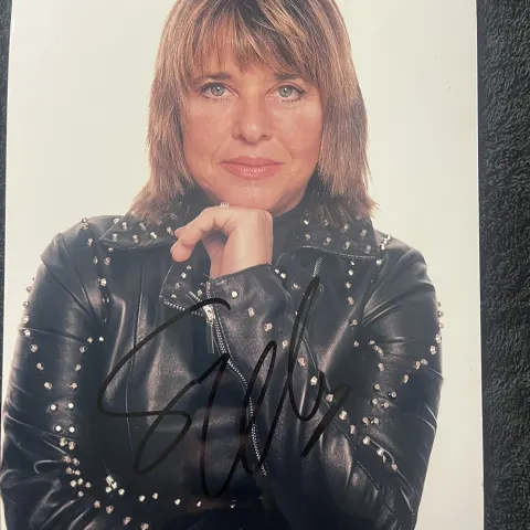 Suzie Quatro Signed