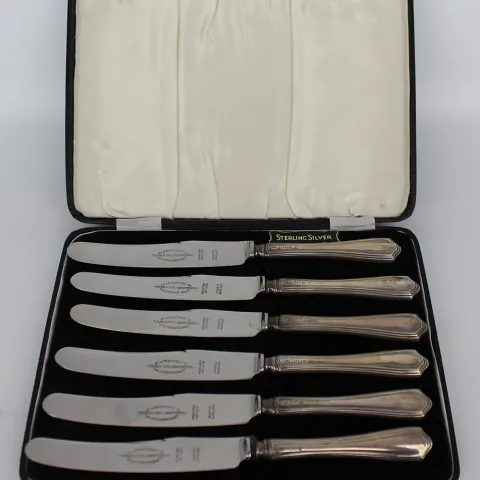Cased Set of 6 Silver Knives