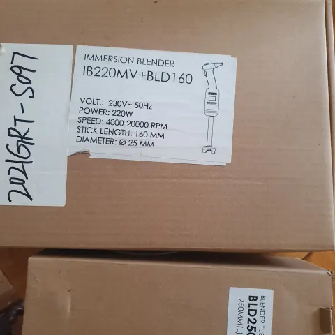 Immersion Blender with interchangeable blades