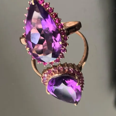 Beautiful Natural Amethyst 4.55Ct With Natural Burma Ruby & 18k White Gold