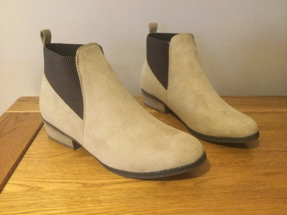 Dolcis “Janet” Low Heel, Chelsea Ankle Boots, Size 5, Sand - New RRP £45.99