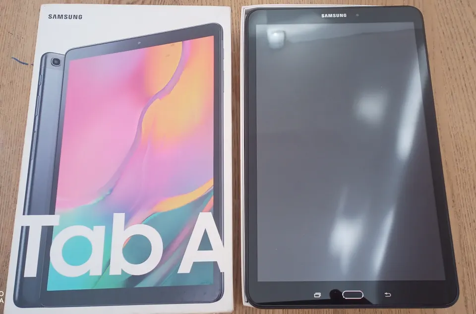Galaxy Samsung Tab A. 32gb,  10.1 inch. Boxed with accessories as pictured but does not power up.