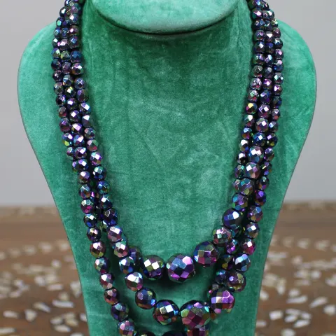 Vintage Triple-Strand Aurora Borealis Faceted Glass Bead Lustre Necklace
