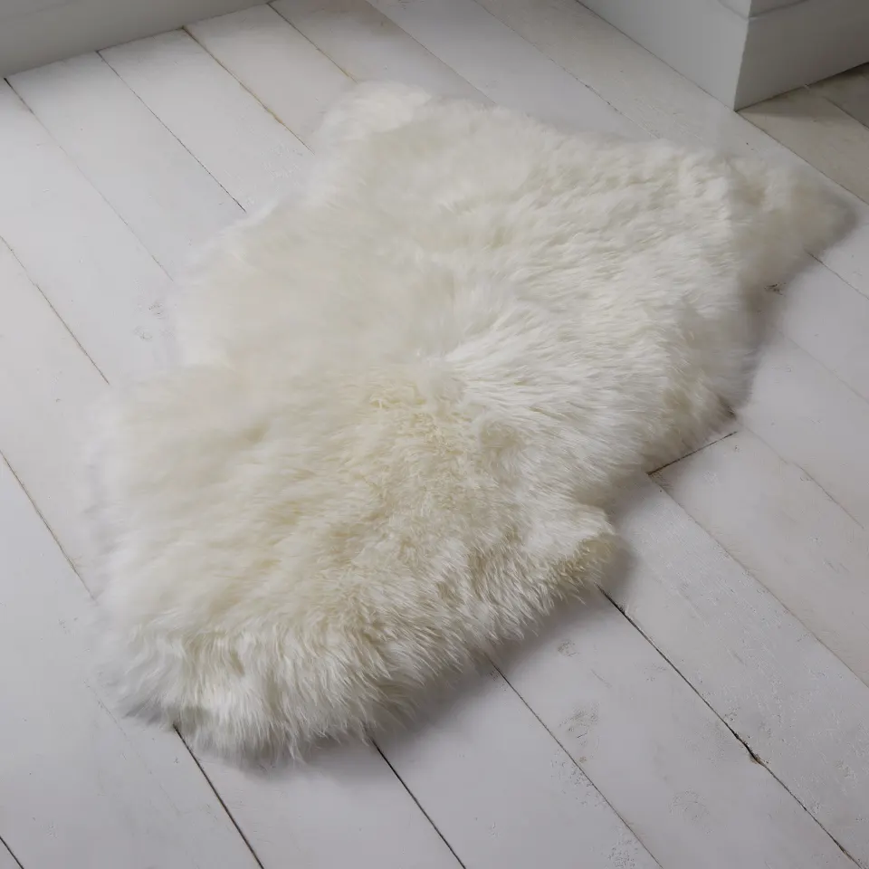 Natural Sheepskin Rug XXL RRP - £140