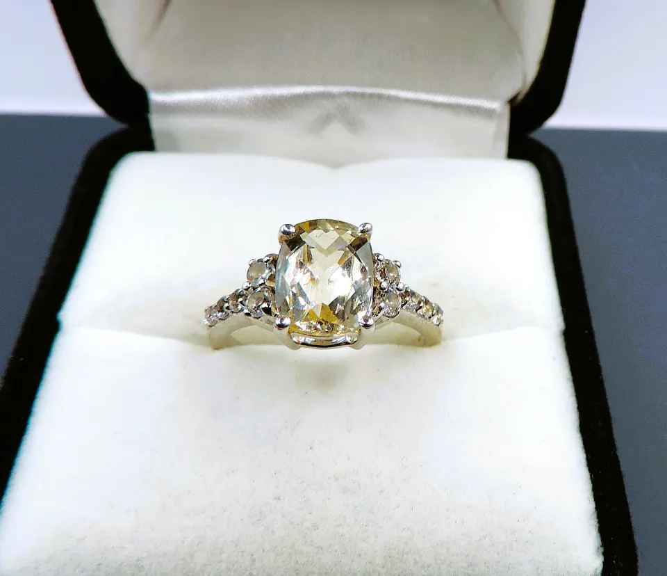 Sterling Silver Lemon Citrine Ring New With Gift Pouch