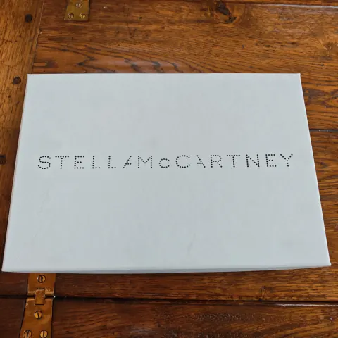 Stella McCartney Neon Green Tom Tosseyn Reinterpretation Hat With Box - RRP £245