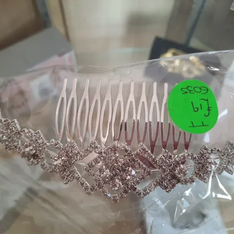 Silver comb headpiece