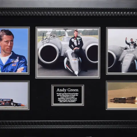 ANDY GREEN original signature presentation.