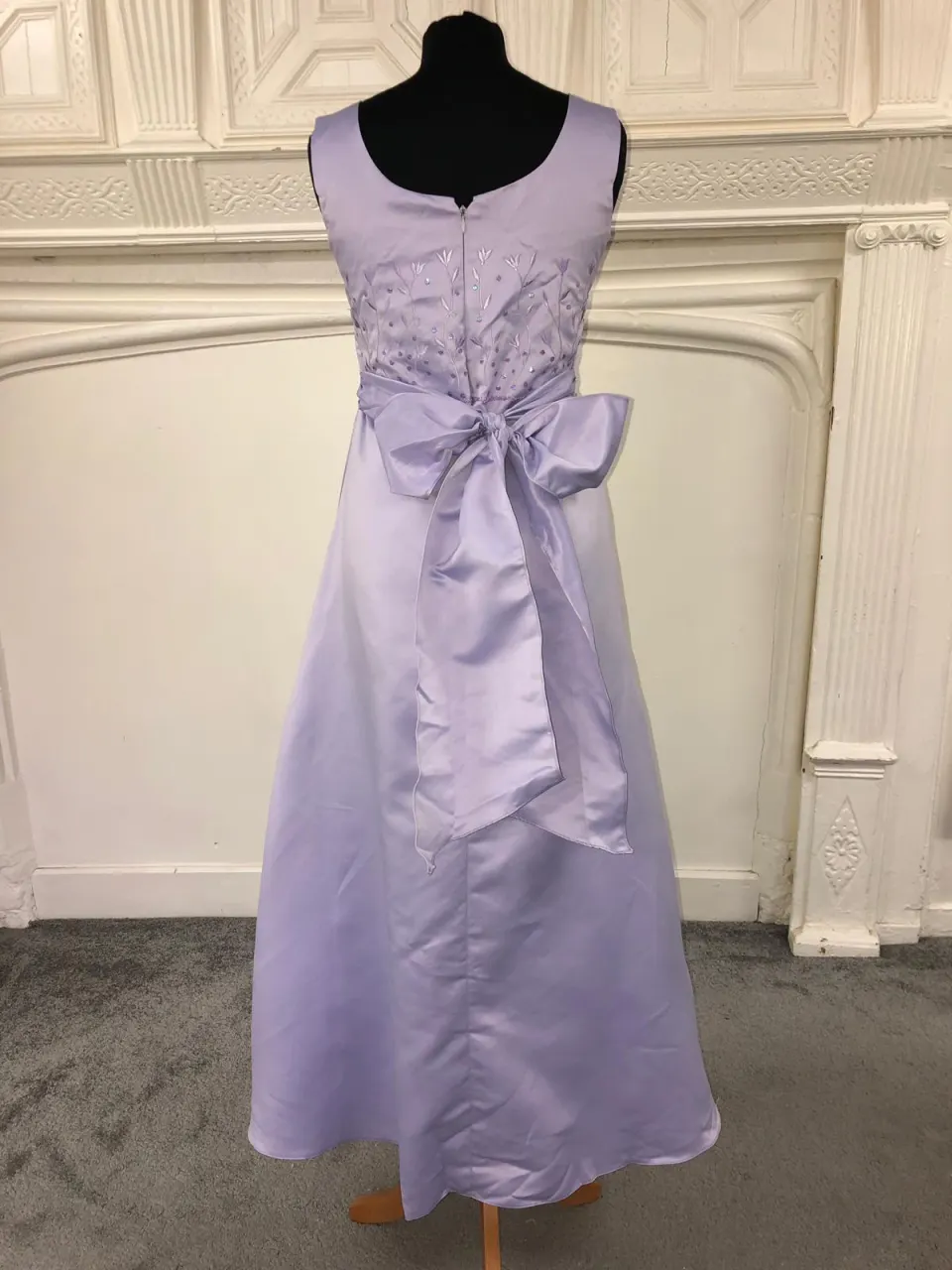Lilac party dress age 8
