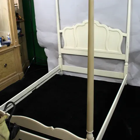 Harrods Painted Carved Wood Four Poster Bed