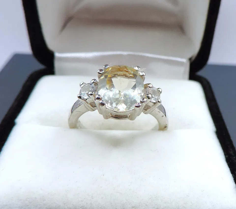 Sterling Silver 3.2 Carat Lemon Citrine Ring New With Gift Box