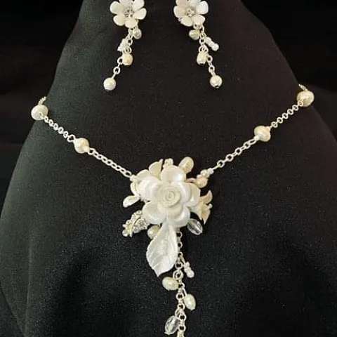 Twilight Floral necklace & earrings RRP £89.99