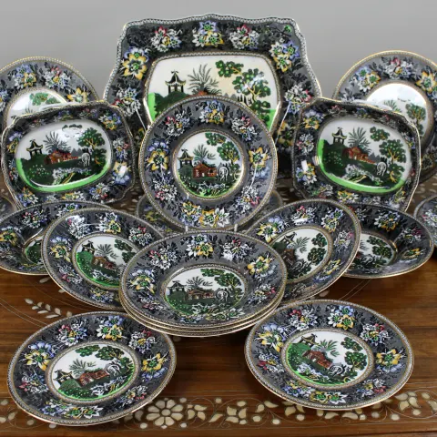 Hatterbridge Pottery Chinoiseries Rogers 20-Piece Dinner Service