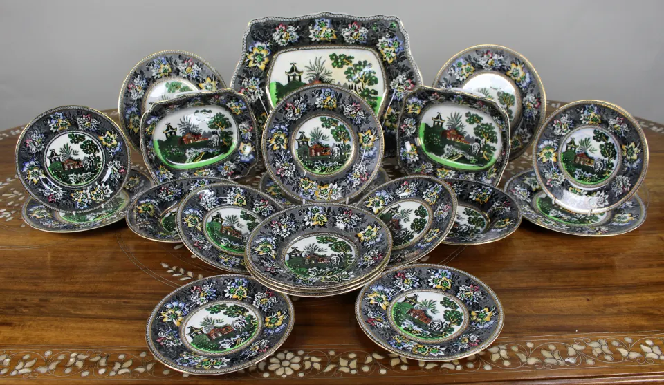 Hatterbridge Pottery Chinoiseries Rogers 20-Piece Dinner Service