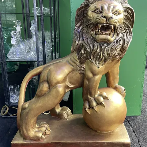 Hand Painted Composite Sculpture of Roaring Lion