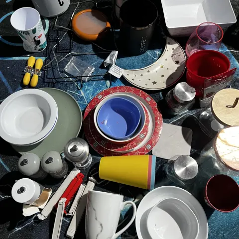 H6/C - Job Lot Homeware, Cups, Plates, Shakers, Jars + More