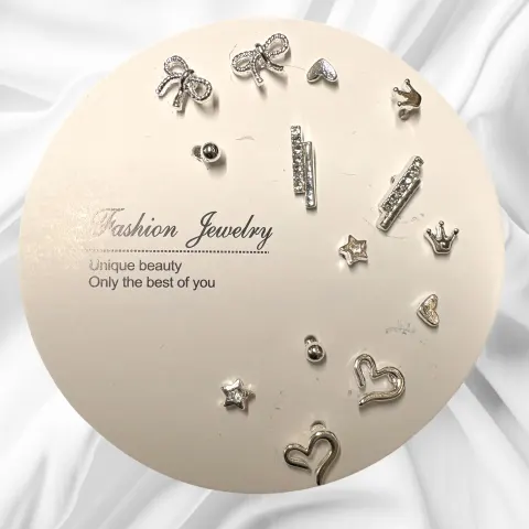 8 x 7 Pairs of Earrings Lb1