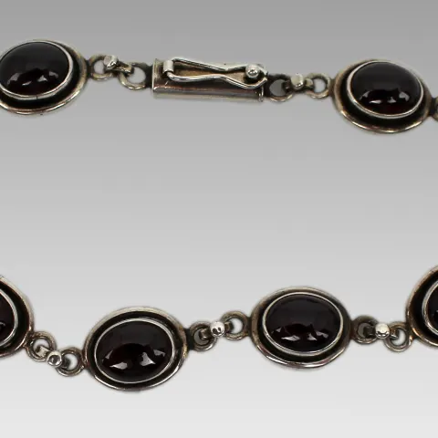 Vintage Cabochon Garnet Silver Bracelet