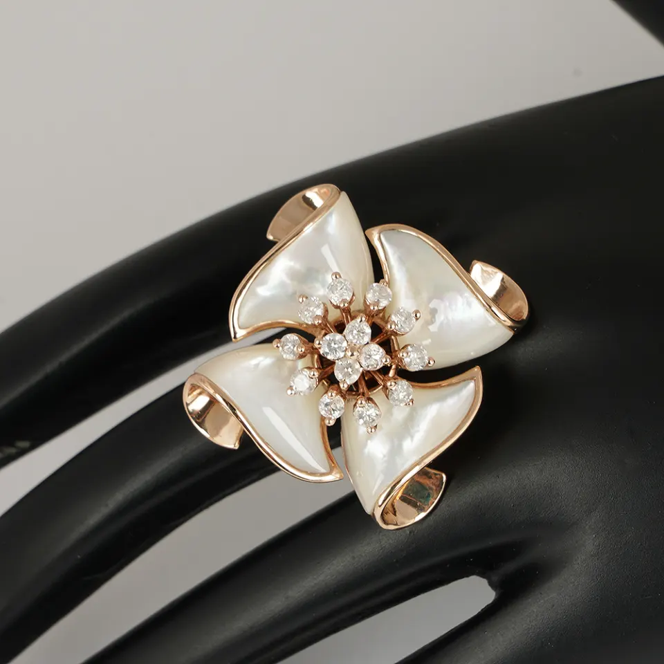 14K / 585 Rose Gold Designer Diamond & Mother of Pearl Ring