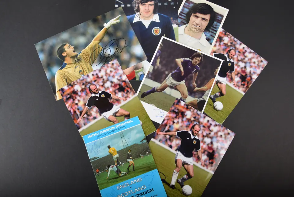 Scotland players original signatures (bonus Alf Ramsay signature)