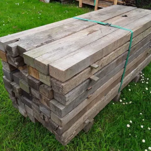 50 x AIR DRIED SOFTWOOD SAWN MIXED LARCH / DOUGLAS FIR TIMBER POSTS