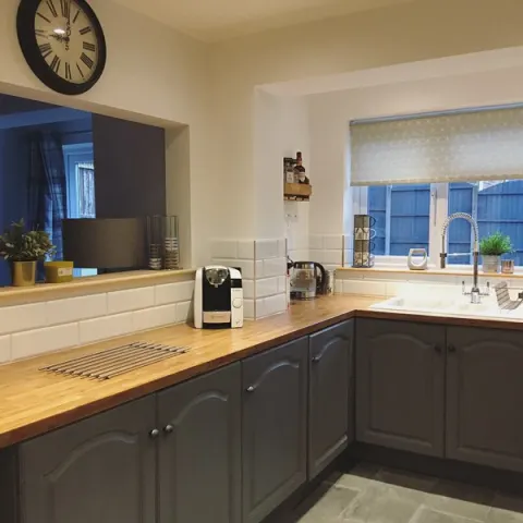 Beautiful Wrens SOLID OAK  Double Width Kitchen Worktop. VERY HEAVY ! RRP £920 , 3m x 604mm x 60mm